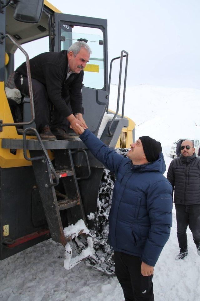 Vali Kaldırım, karla mücadele çalışmalarını inceledi