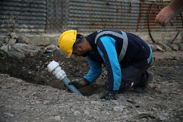 Geyve Hacılar’da altyapı yenilendi