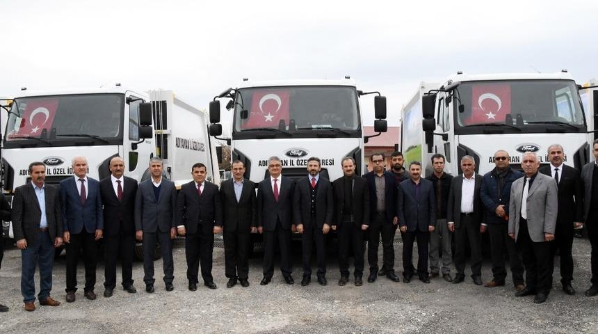 Adıyaman İl &Ouml;zel İdaresine 5 adet &ccedil;&ouml;p toplama aracı hibe edildi