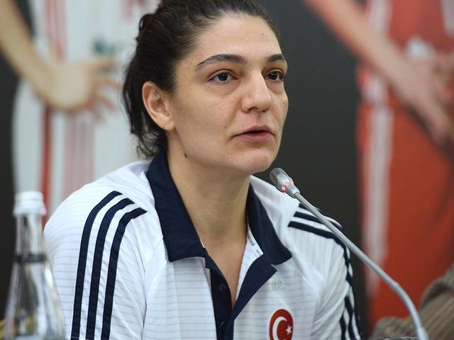 Nevriye Yılmaz 18 Yaş Altı Genç Kız Milli Takımı'nın antrenörü oldu