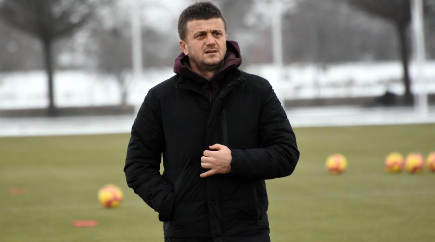 Hakan Keleş: 3 yabancı oyuncu transferi düşünüyoruz