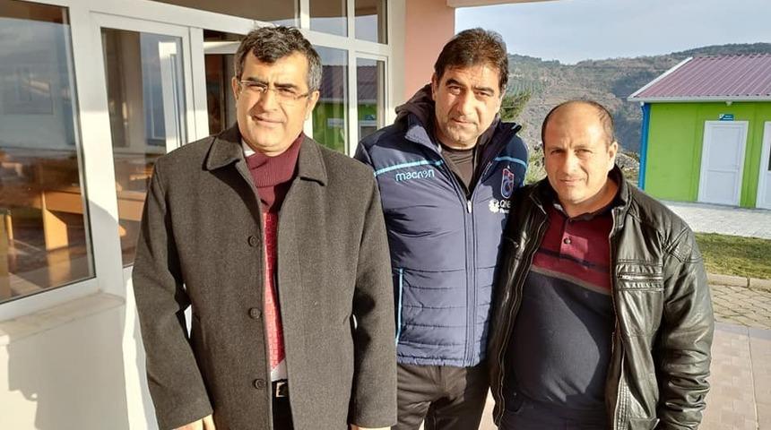 Trabzonspor, Kocaseyit&rsquo;in kabrini ziyaret etti