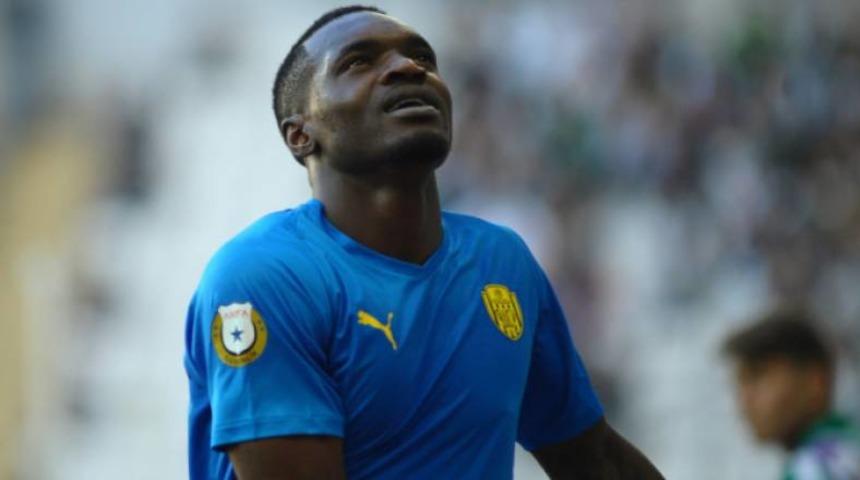 Evkur Yeni Malatyaspor Bifouma ile 1,5 yıllık sözleşme imzaladı