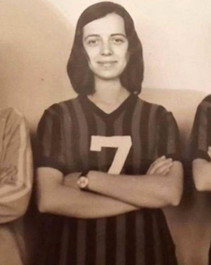 Kadın'ın Bahar'ı Özge Özpirinçci'nin annesiyle benzerliği sosyal medyada olay oldu G1