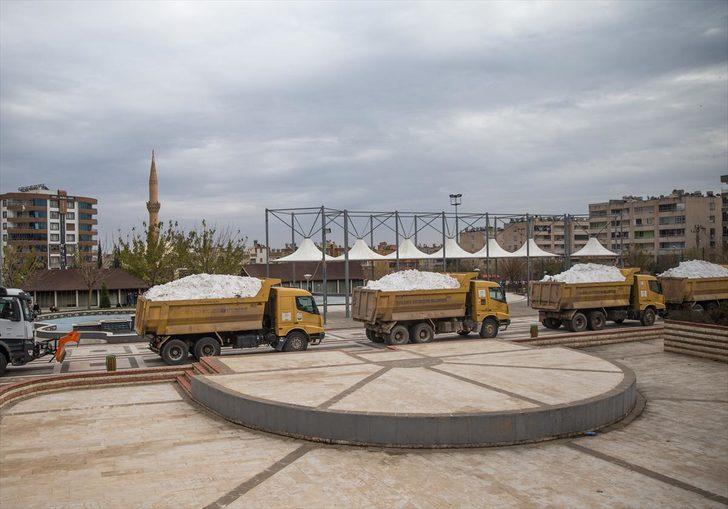 Karacadağ'dan getirip kamyonlarla döktüler G2