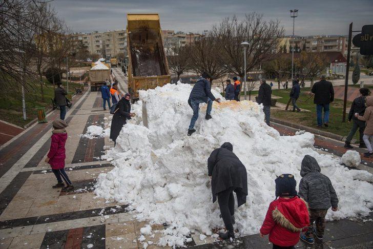 Karacadağ'dan getirip kamyonlarla döktüler G3