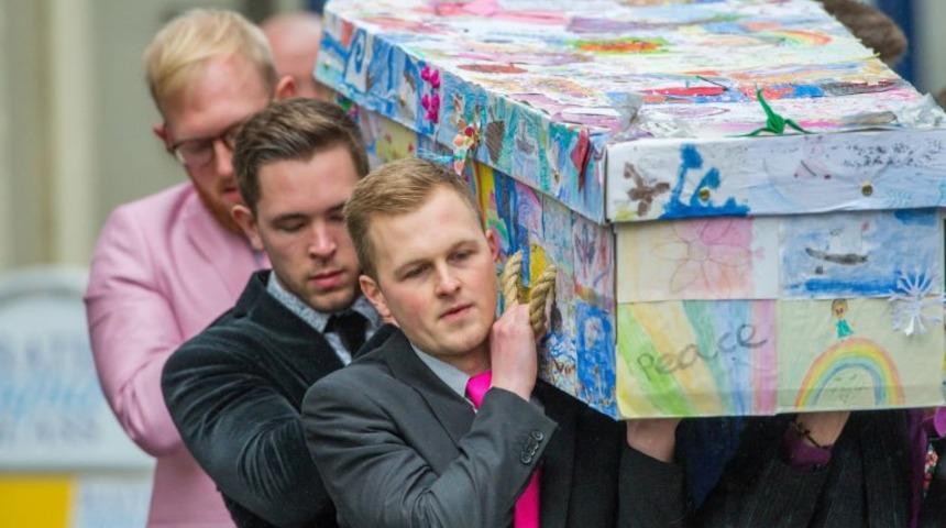 Öğrencileri ona böyle veda etti!