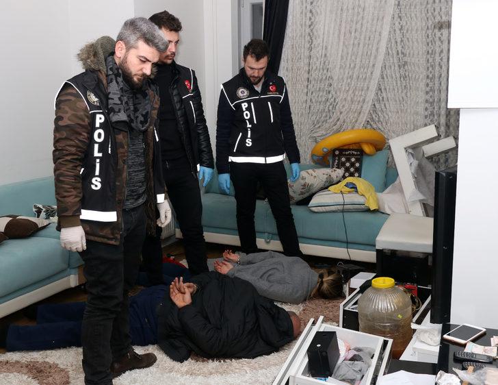 İstanbul Kağıthane'de lüks rezidansa baskın! 5 kilogram eroin ele geçirildi G1