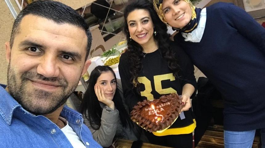 &Ccedil;iğk&ouml;fteden doğum g&uuml;n&uuml; pastası