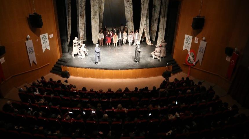 Efeler&rsquo;de tiyatro festivali başladı