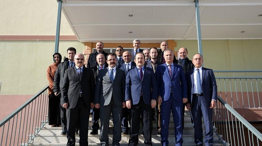 Denetimli serbestlik y&uuml;k&uuml;ml&uuml;leri okulların temizlik ve bakımını ger&ccedil;ekleştiriyor