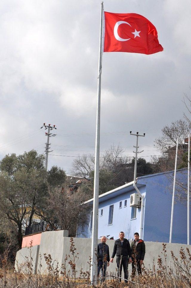 Nazilli’de dev Türk bayrağı gururu