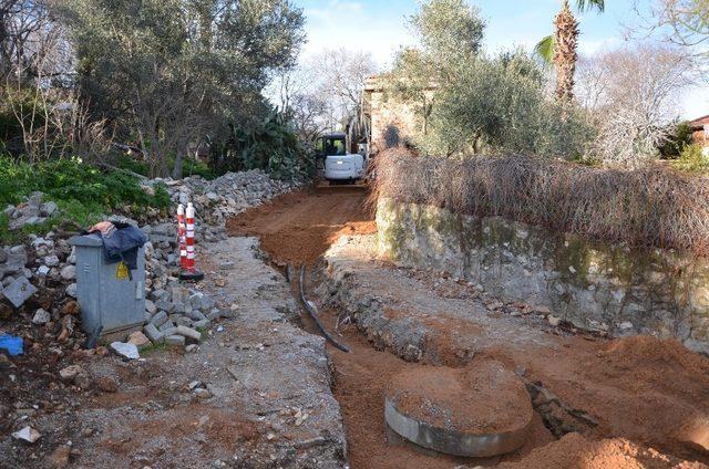 Alanya’da tarihi mahalle alt yapıya kavuşuyor