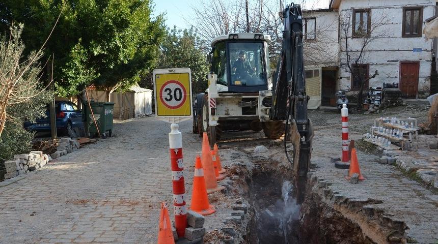 Alanya’da tarihi mahalle alt yapıya kavuşuyor