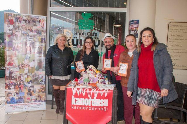 Yüzlerce lösemili çocuk ve ailelerine destek oluyorlar