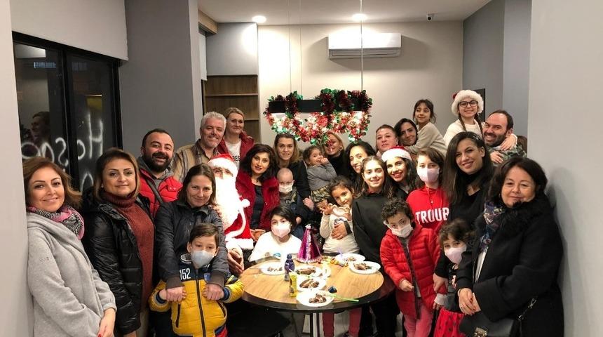 Y&uuml;zlerce l&ouml;semili &ccedil;ocuk ve ailelerine destek oluyorlar