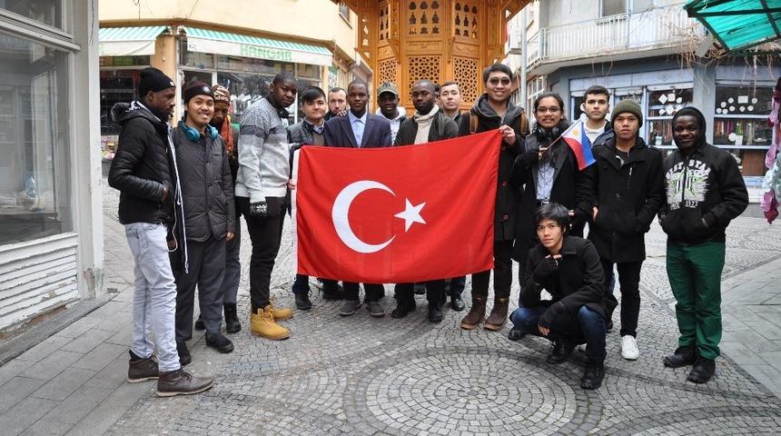 Afrikalı gen&ccedil;lerin k&uuml;lt&uuml;r gezisi