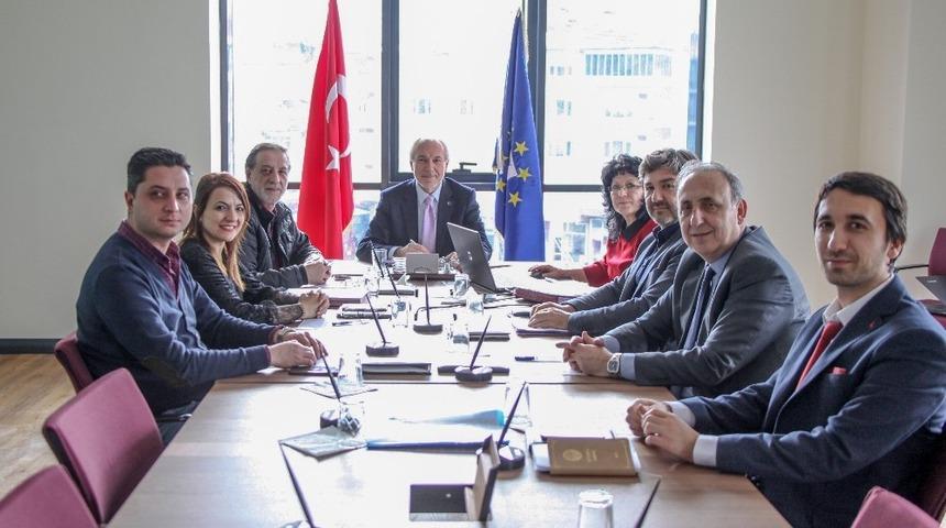 Yeni binada ilk encümen toplantısı