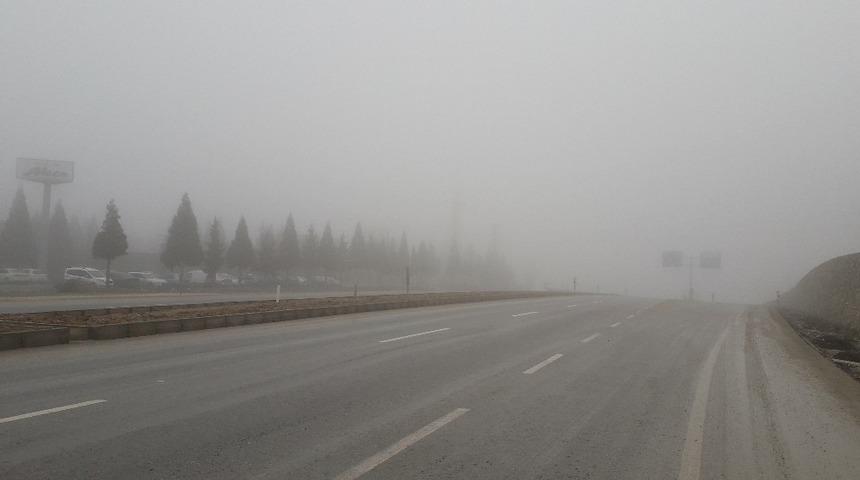 Sis Bilecik&rsquo;i etkisi altına aldı