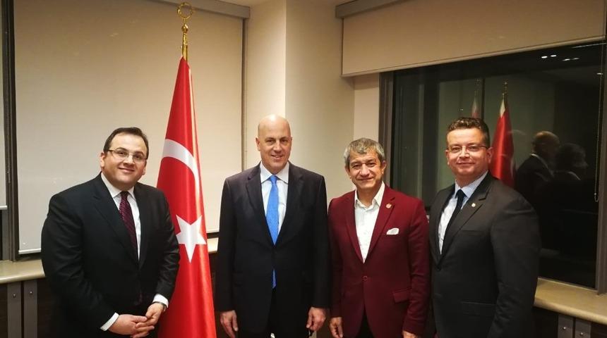 Kanada B&uuml;y&uuml;kel&ccedil;isinden AGC Başkanı Yeni&rsquo;ye tanıtım teşekk&uuml;r&uuml;