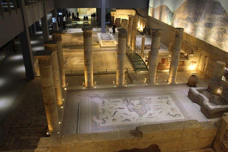 Çingene Kız'ın gözlerine ziyaretçi akını  G3