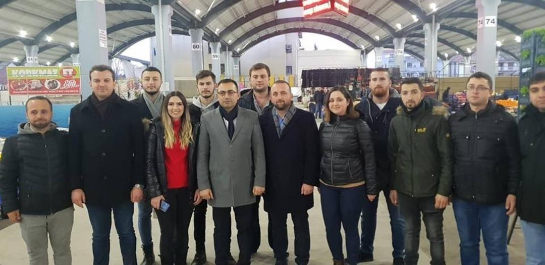 B&uuml;lent Erdoğan pazar esnafıyla buluştu