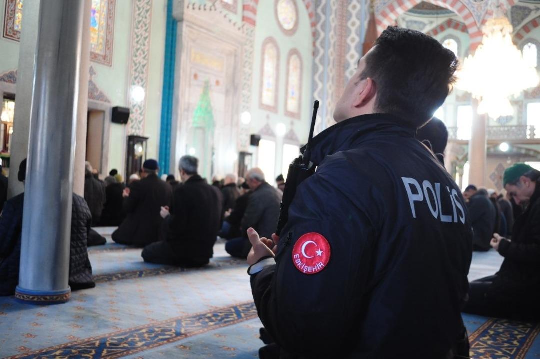 Şehit Emniyet M&uuml;d&uuml;r Ali Gaffar Okkan &ouml;l&uuml;m&uuml;n&uuml;n 18&rsquo;inci yılında anıldı