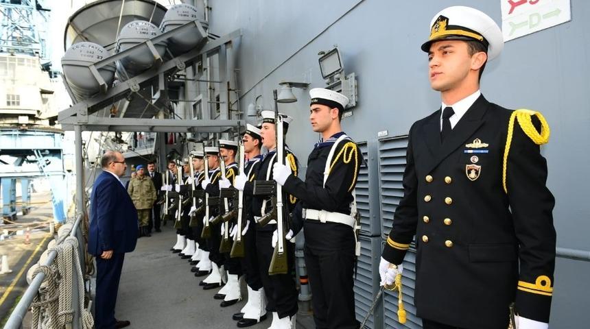 TCG Fatih "Karadeniz Uyum Harekatı" i&ccedil;in Trabzon&rsquo;da