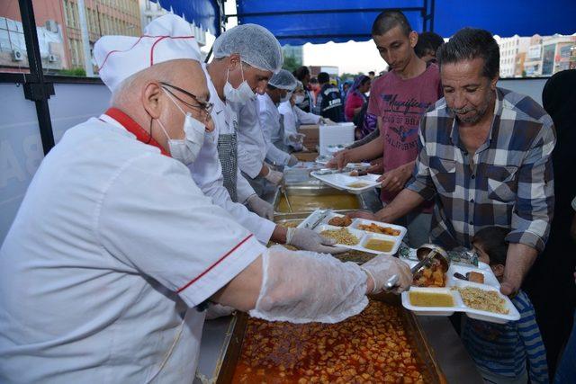 Büyükşehir Belediyesinin sosyal projeleri büyük beğeni topladı