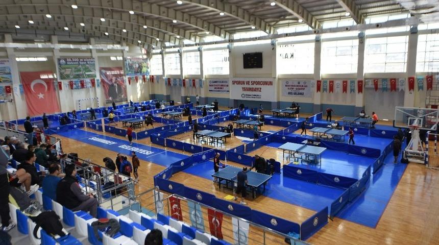 Masa tenisi dostluk ligi Şahinbey’de yapıldı