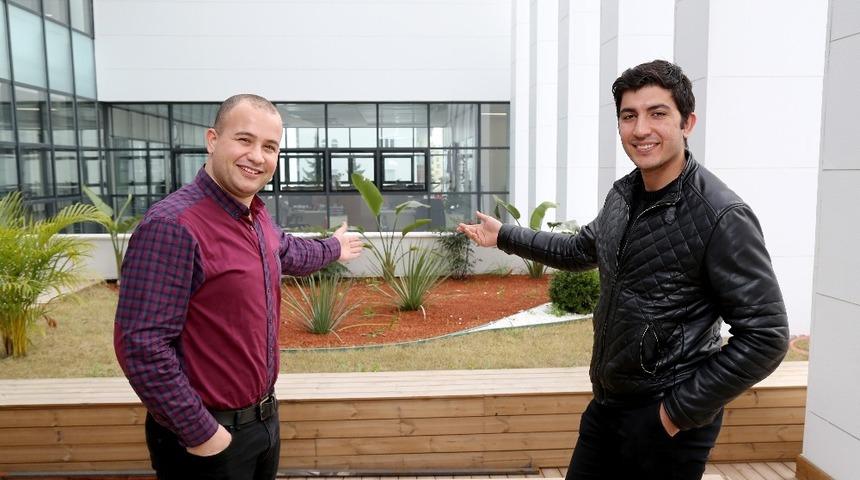 Belediye binasında ekolojik bah&ccedil;e