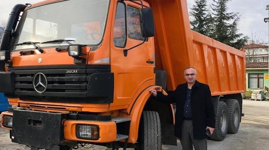 Sapanca Belediyesine kamyon hibe edildi