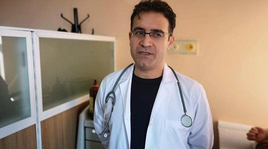 71 yaşındaki dede, karaciğer ve bağırsağındaki t&uuml;m&ouml;rden 5 saatte kurtuldu