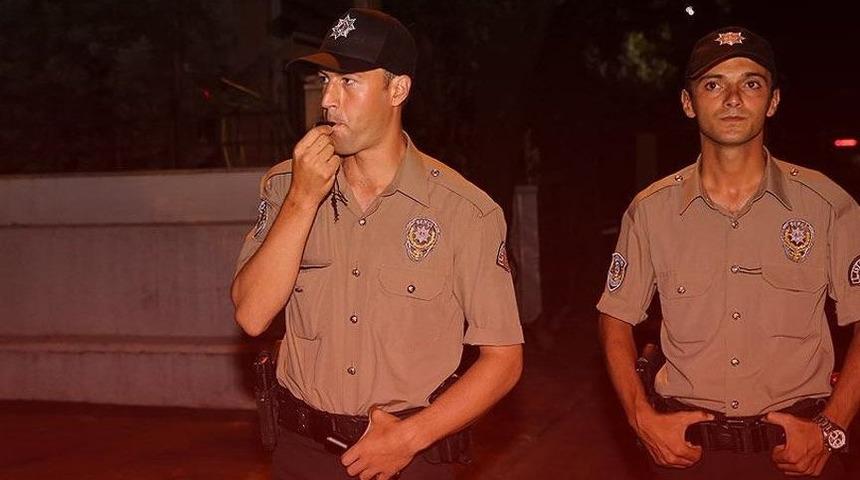 İstanbul'da gece bek&ccedil;ilerine EYP'li saldırı girişimi