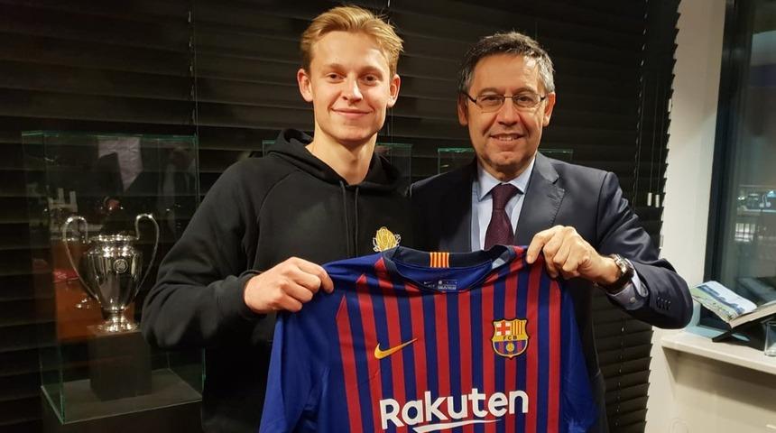 Barcelona, Frenkie de Jong'u 86 milyon euroya kadrosuna kattı