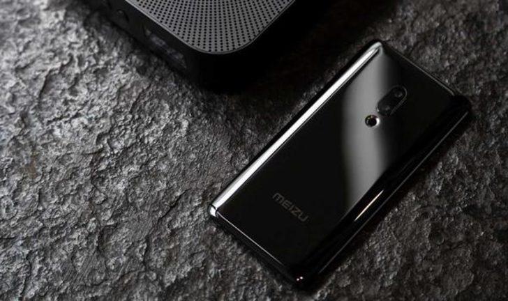 Çinlilər dünyada görülməmiş yeni telefon icad etdi