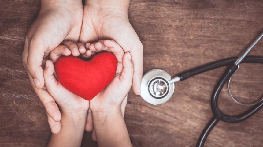 Bebek ve &ccedil;ocuklarda kalp hastalığı nasıl anlaşılır? Doğumsal kalp hastalıklarının 5 &ouml;nemli belirtisi