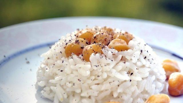 Tam Kıvamında Nohutlu Pilav Tarifi