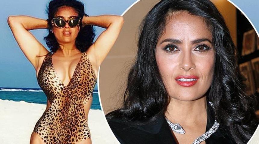 Salma Hayek leopar desenli mayosuyla paylaştı