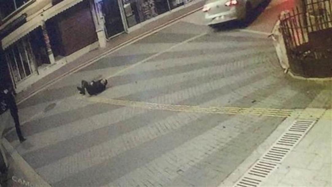 Bursa'da garip olay! Tartıştıkları adamı &ouml;nce vurdular sonra arabaya alıp...