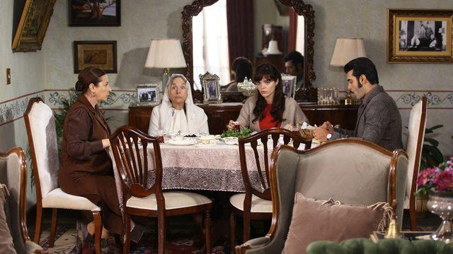 Bir Zamanlar Çukurova'ya Müjgan doktor damga vurdu! Melike İpek Yalova kimdir? Bir Zamanlar Çukurova 17. son bölüm izle!