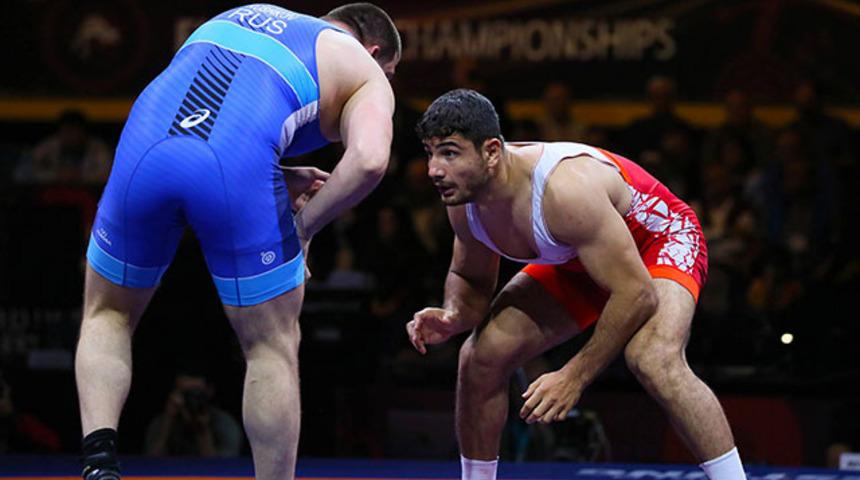 Taha Akgül Rusya'da finale yükseldi