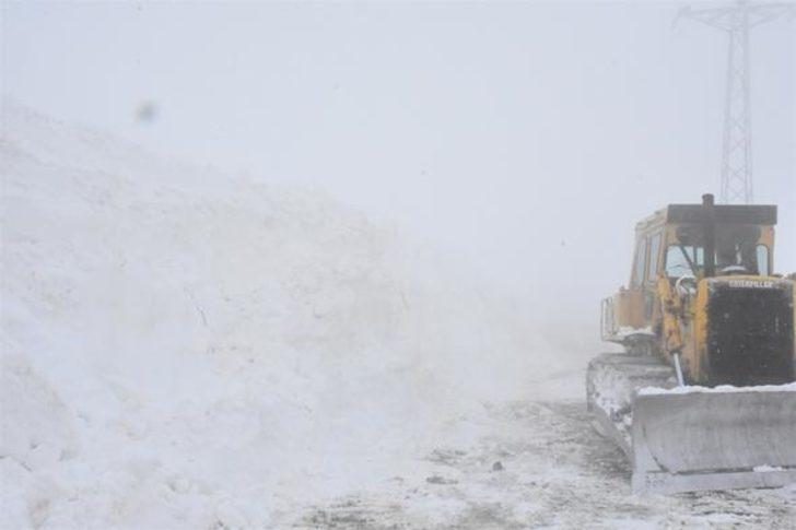 Kato Dağı'nda 7 metre karda vatan nöbeti  G5