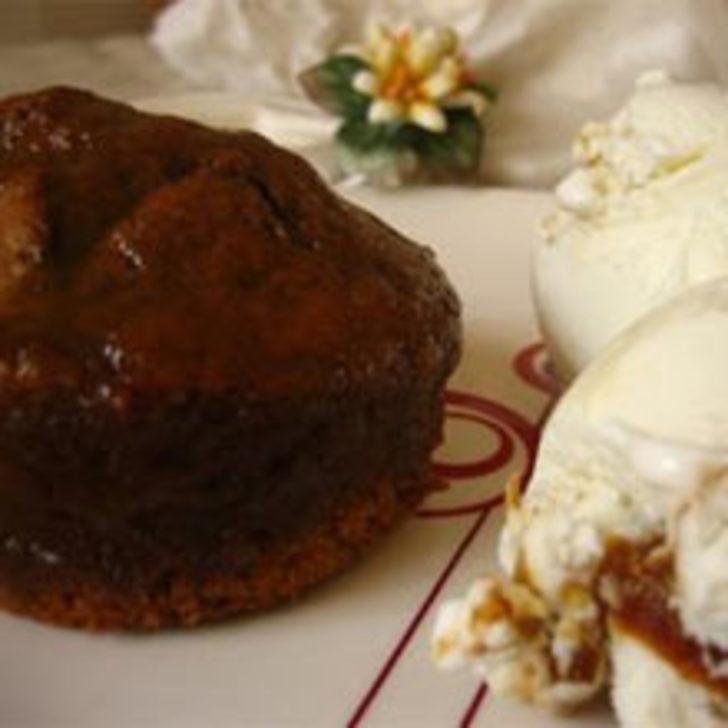 Toffee Soslu Islak Kek