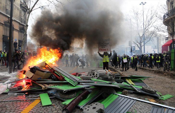 Fransa'da sarı yelekliler gösterilerin 11'inci haftasında sokaklarda  G4