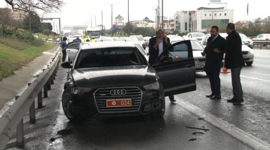 Devlet Bah&ccedil;eli'nin konvoyunda kaza: 2 yaralı