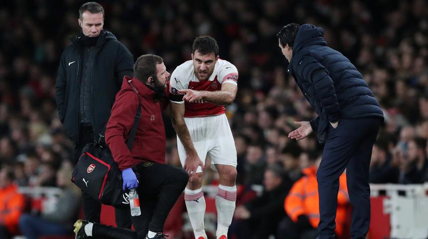 Arsenal'de Sokratis sahalardan 1 ay uzak kalacak
