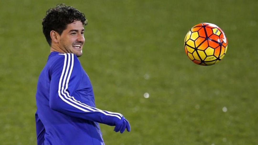 Galatasaray'a Pato transferinde Fenerbah&ccedil;e engeli