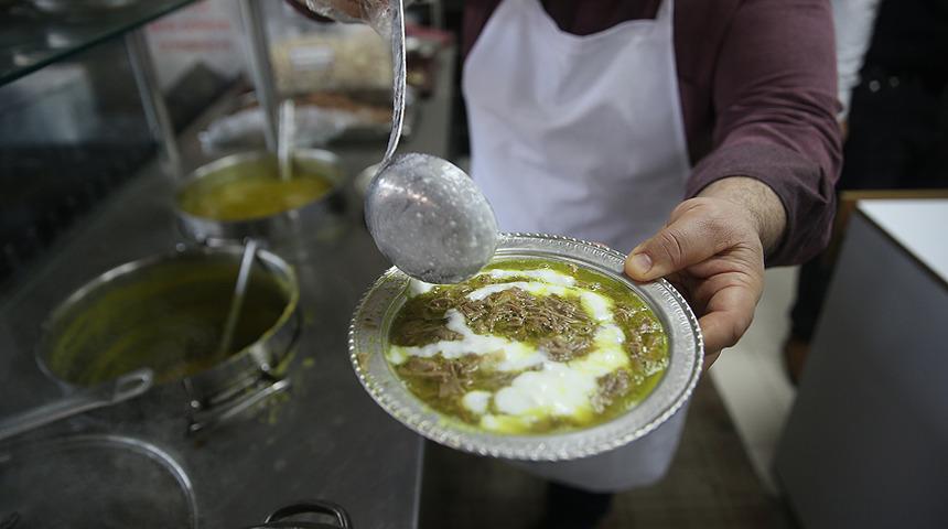 Soğuk kış günlerinin sıcak kahvaltısı: Tirit