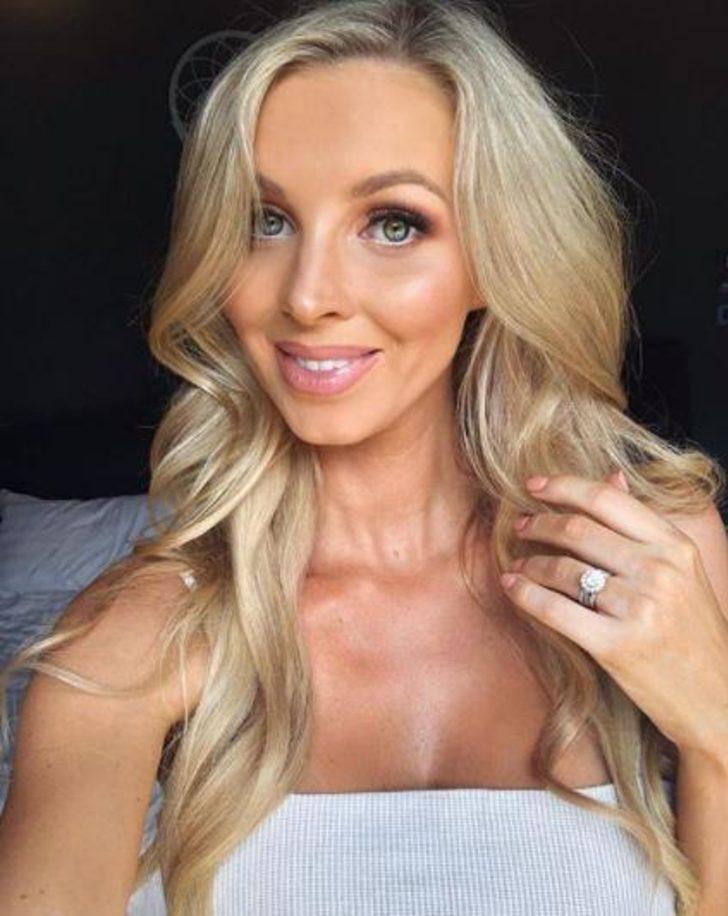 Beş aylık hamile olan model kimseyi inandıramıyor! 'Hamile olduğuna emin misin?' G3